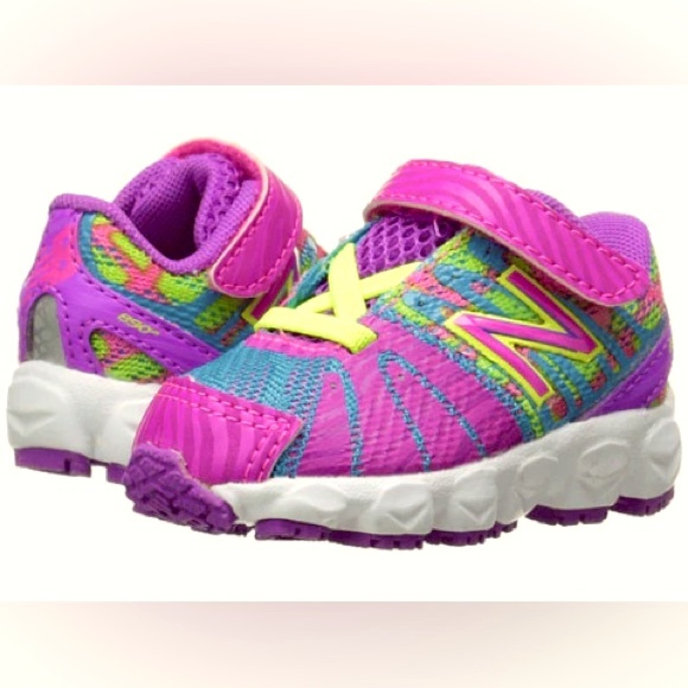New Balance Kids 809v5 Velcro Sneaker - 5
